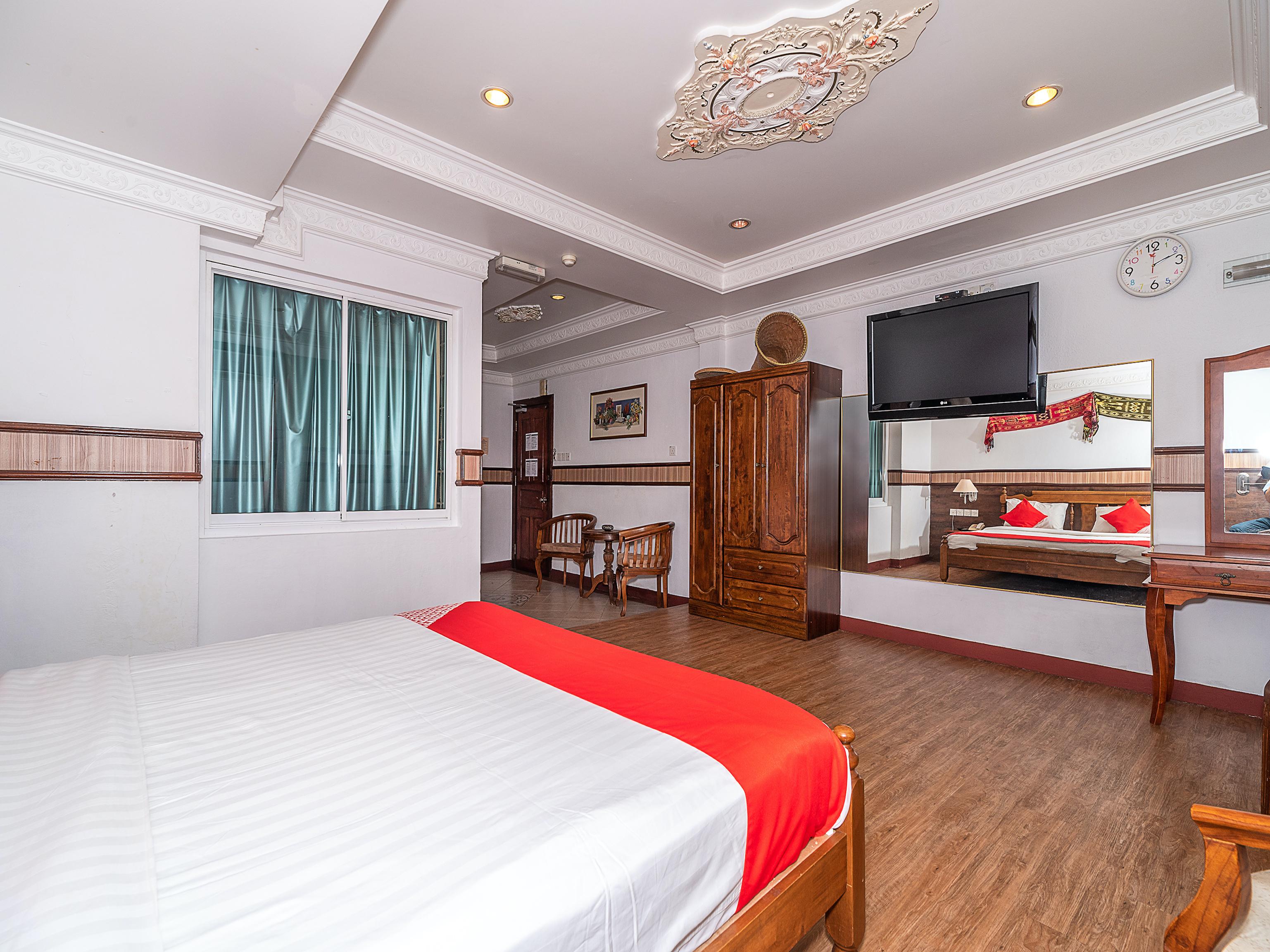 Oyo 89864 Hotel Holiday Park Kota Kinabalu Exterior photo